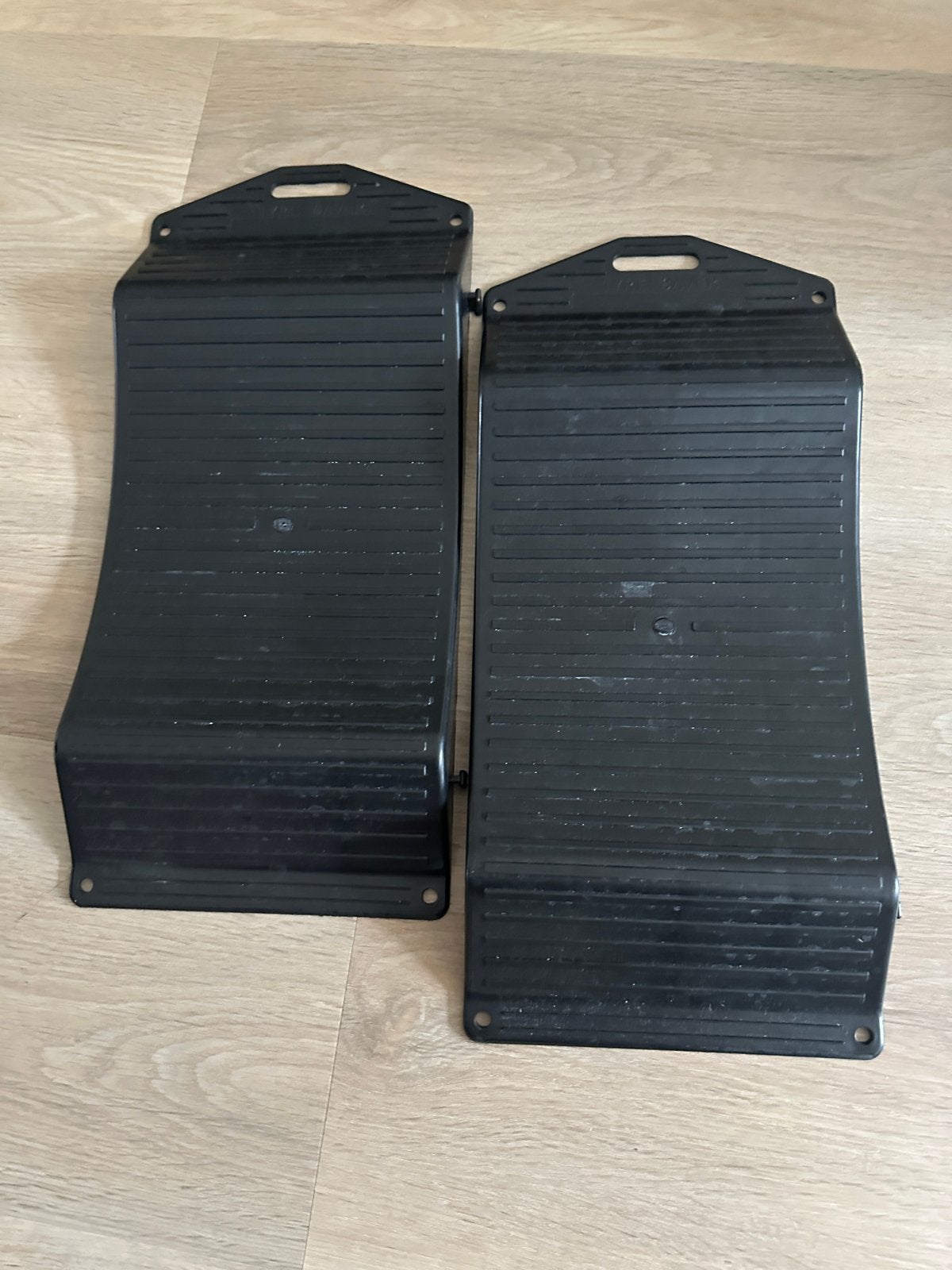 Set van 2 zwarte oprijplaten voor auto of caravan, Ophalen, Gebruikt