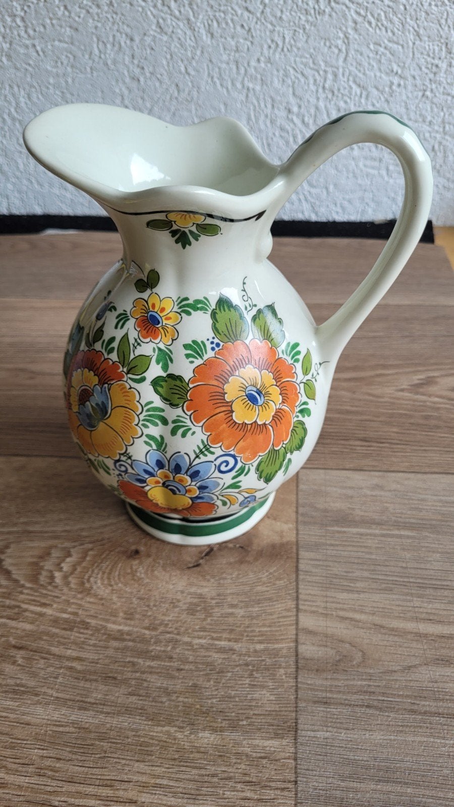 Delfts Polychroom Distel kan met bloemendecoratie., Antiek en Kunst, Antiek | Vazen, Ophalen of Verzenden