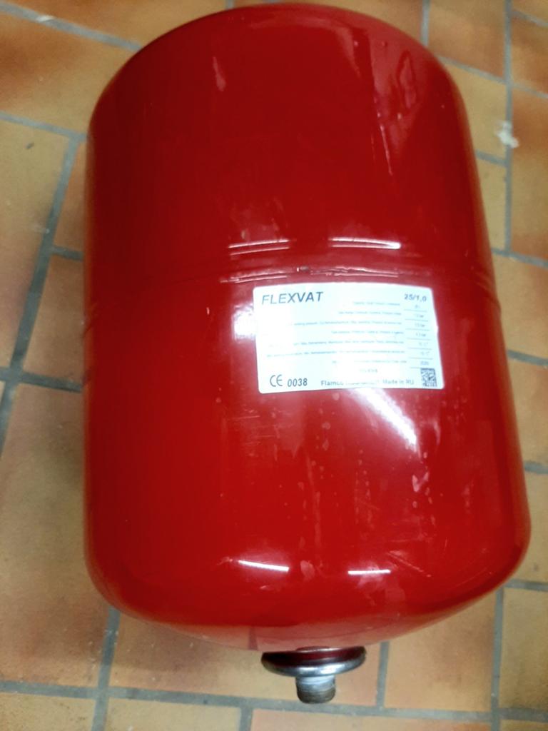 Expansievat 25 liter., Ophalen, Minder dan 60 cm, Overige typen, 30 tot 80 cm