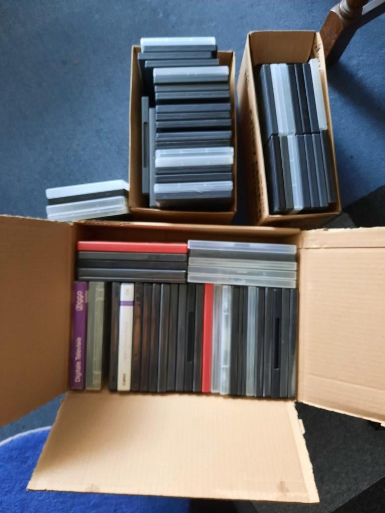 lege dvd hoesjes, Alle leeftijden, Ophalen, Zo goed als nieuw