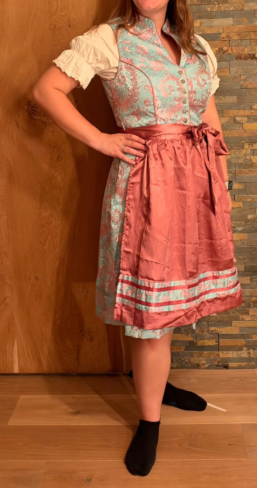 Dirndl met aparte hals maat 42, Maat 42/44 (L), Ophalen of Verzenden, Kleding, Overige thema's