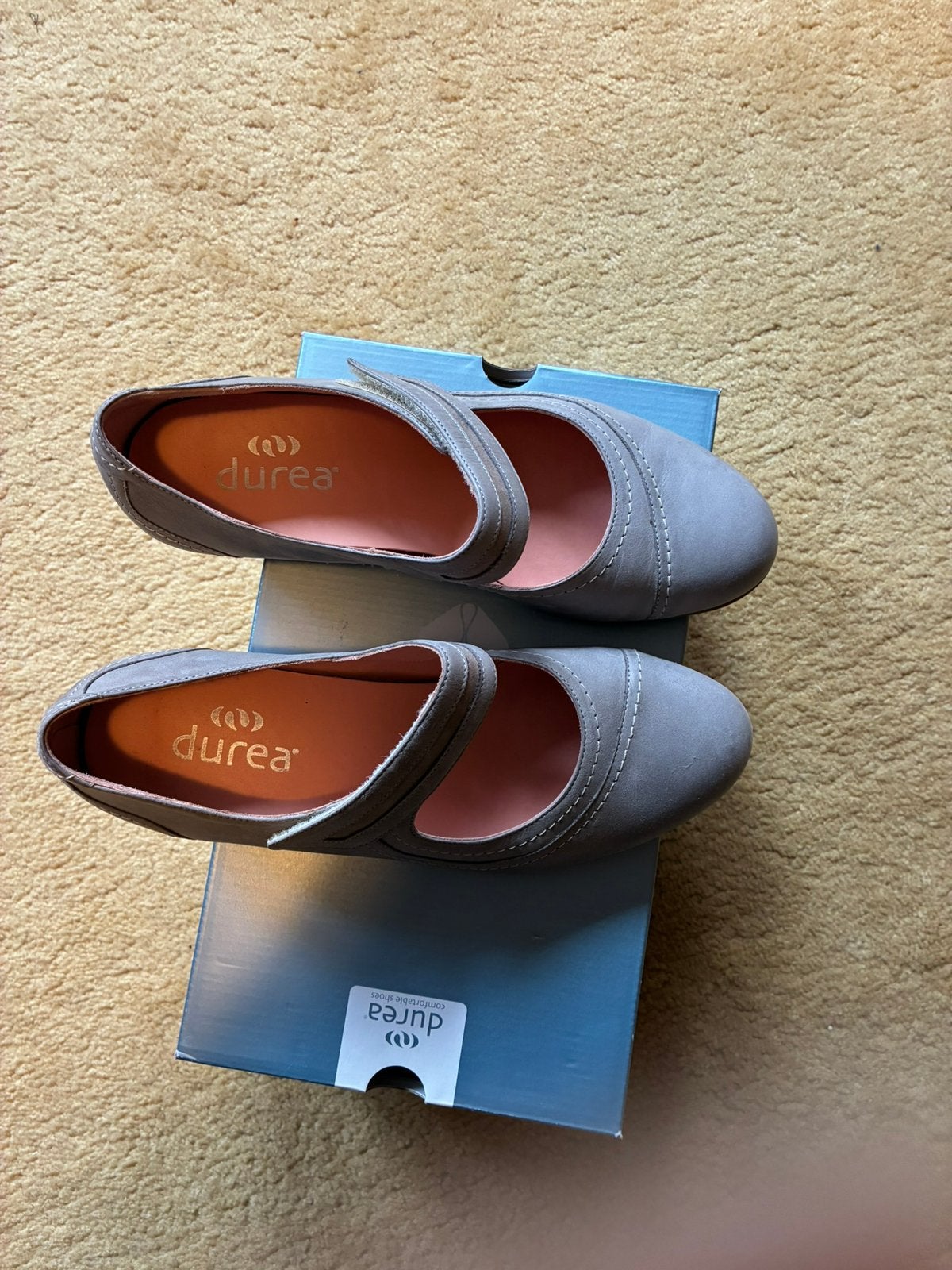 147 Nieuwe pums van Durea in maat 6 H taupe/zilver, Pumps, Verzenden, Nieuw, Grijs