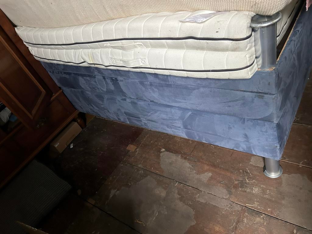 Eenpersoonsbed met matras, 89x200 cm, Huis en Inrichting, Slaapkamer | Bedden, Ophalen, Gebruikt, 90 cm, Eenpersoons