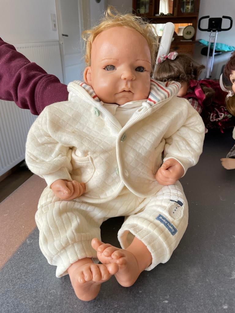 Realistische Babypop - Porselein met Stoffen Lijfje, Kinderen en Baby's, Speelgoed | Poppen, Gebruikt, Babypop, Ophalen of Verzenden