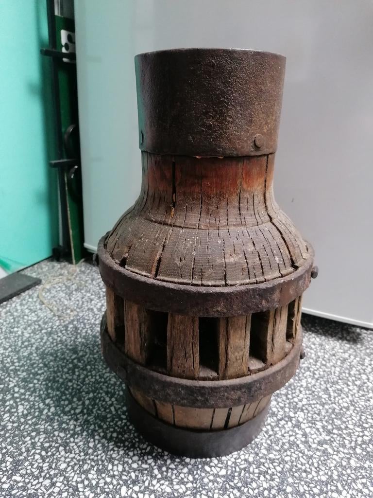 Oude Antieke Wagenas As Kaarsenstandaard Wagenwiel Decoratie, Ophalen of Verzenden, Gebruikt