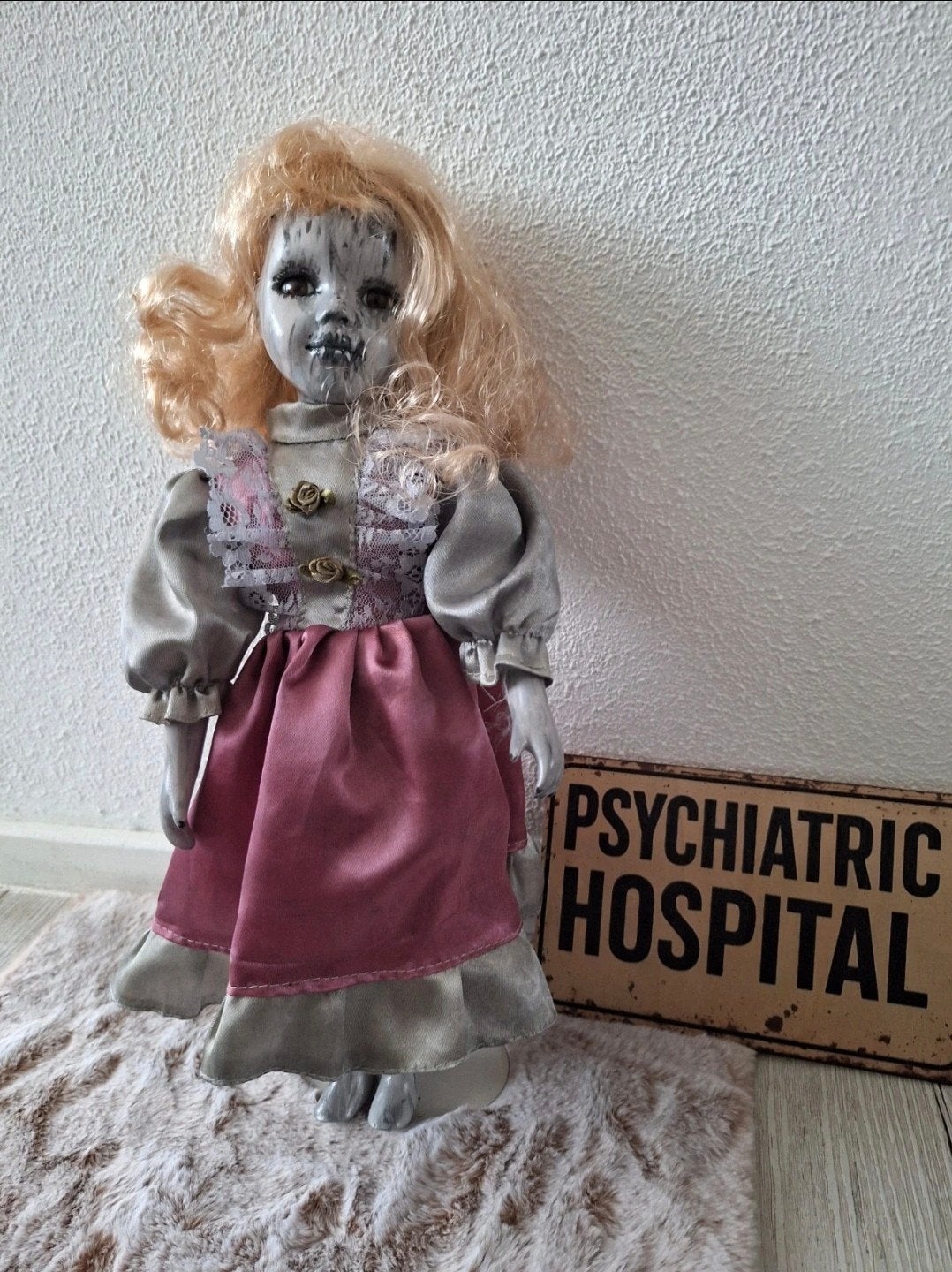 Meet miss Marie, Hobby en Vrije tijd, Feestartikelen, Ophalen of Verzenden, Zo goed als nieuw, Halloween of Griezel