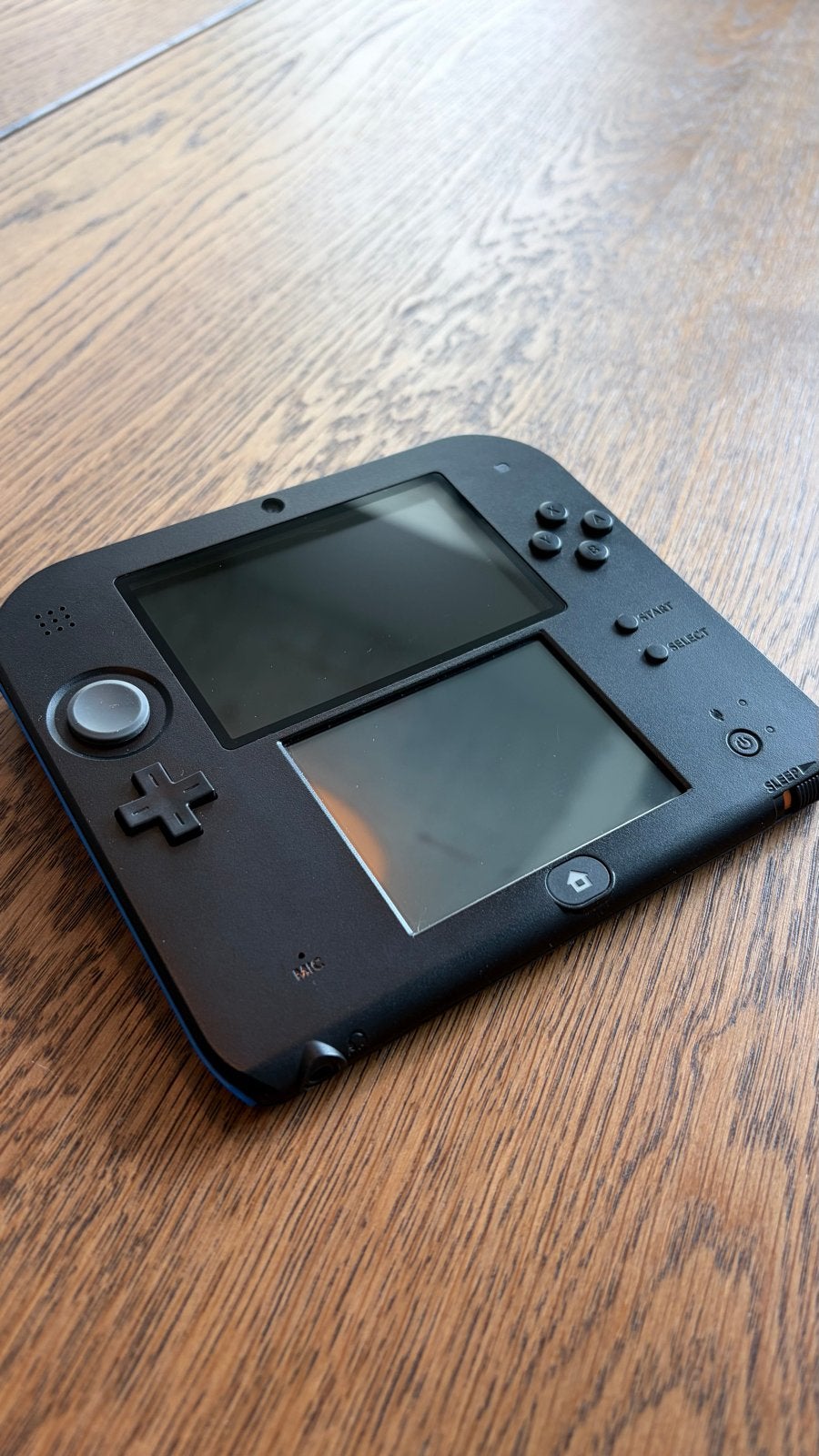 Nintendo 2DS Zwart/Blauw met stylus en oplader, Ophalen, Zo goed als nieuw, Zwart, 2DS