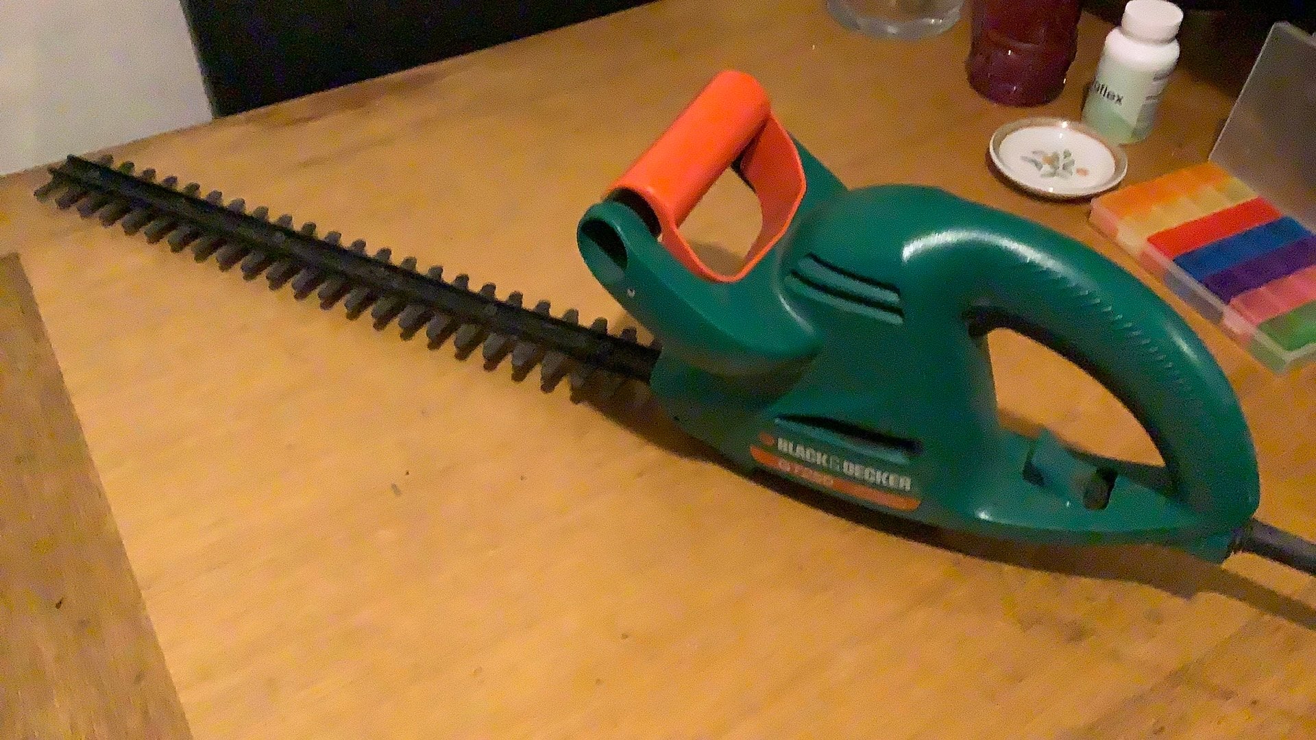 Snoeischaar Black & Decker GT 250, Tuin en Terras, Ophalen, Zo goed als nieuw, Elektrisch