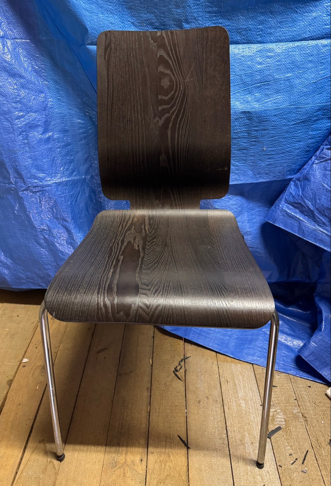 Set van 4 donkerbruine houten stoelen met metalen poten, Ophalen, Gebruikt, Twee, Bruin