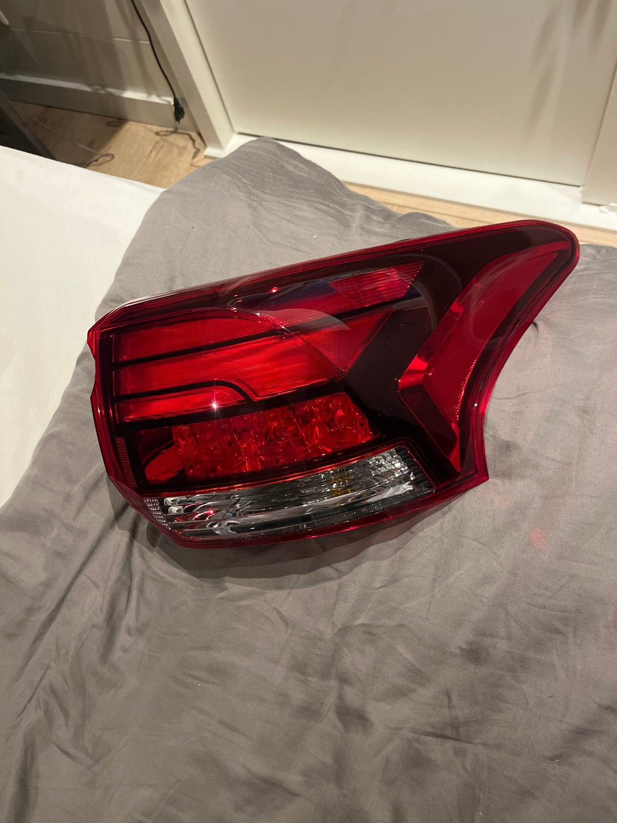Achterlicht rechts Mitsubishi Outlander (2012-2021), Auto-onderdelen, Verlichting, Ophalen of Verzenden, Gebruikt, Mitsubishi