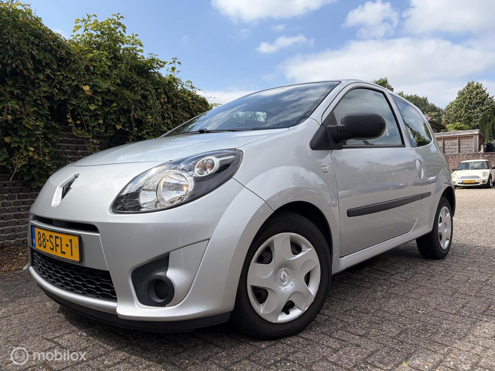 Renault Twingo 1.2-16V Collection Airco (wordt koud!), Auto's, Gebruikt, Zwart, 4 cilinders, Metallic lak