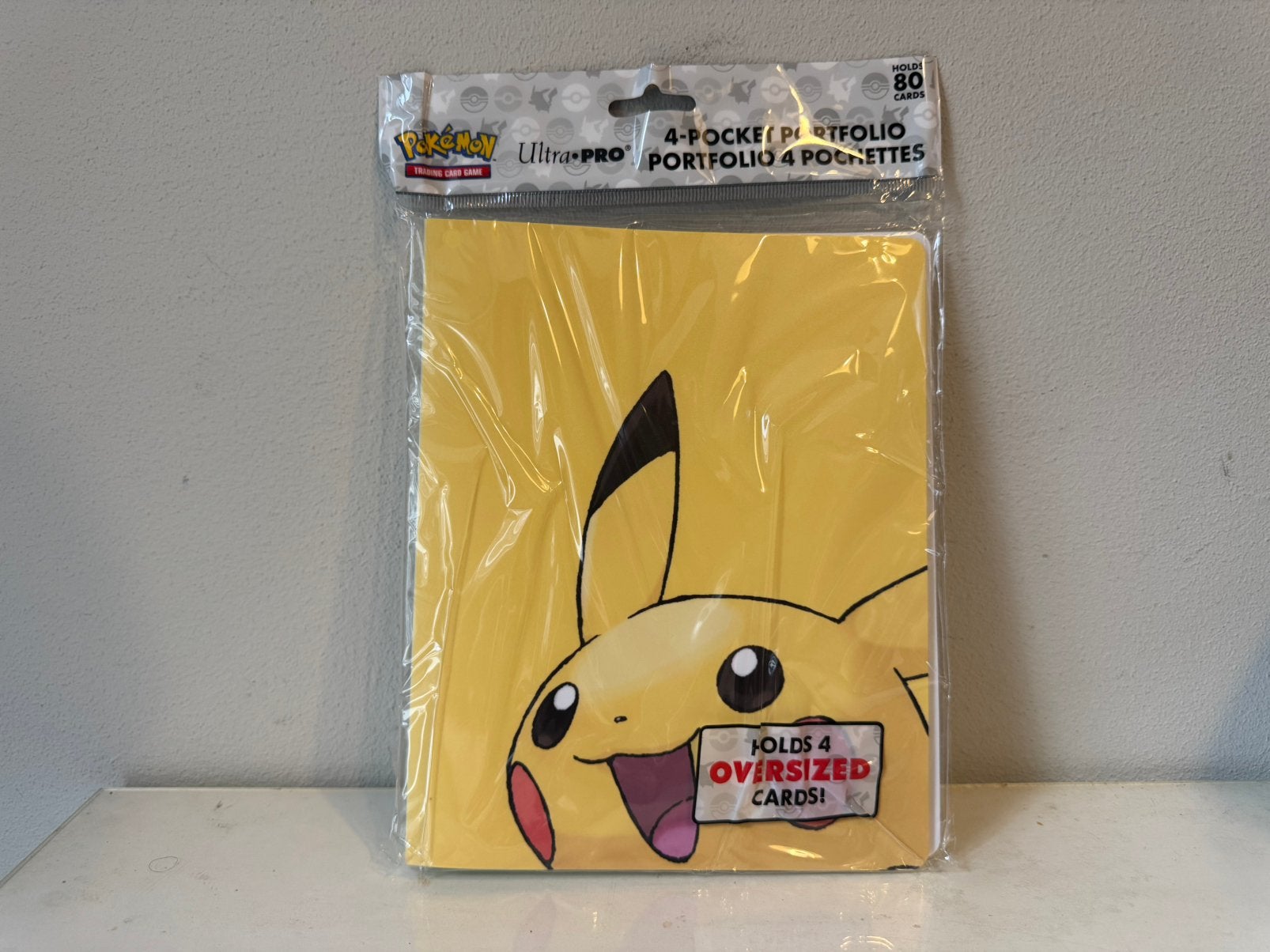 Ultra Pro 4 Pocket portfolio Pikachu, Hobby en Vrije tijd, Verzamelkaartspellen | Pokémon, Ophalen of Verzenden, Nieuw
