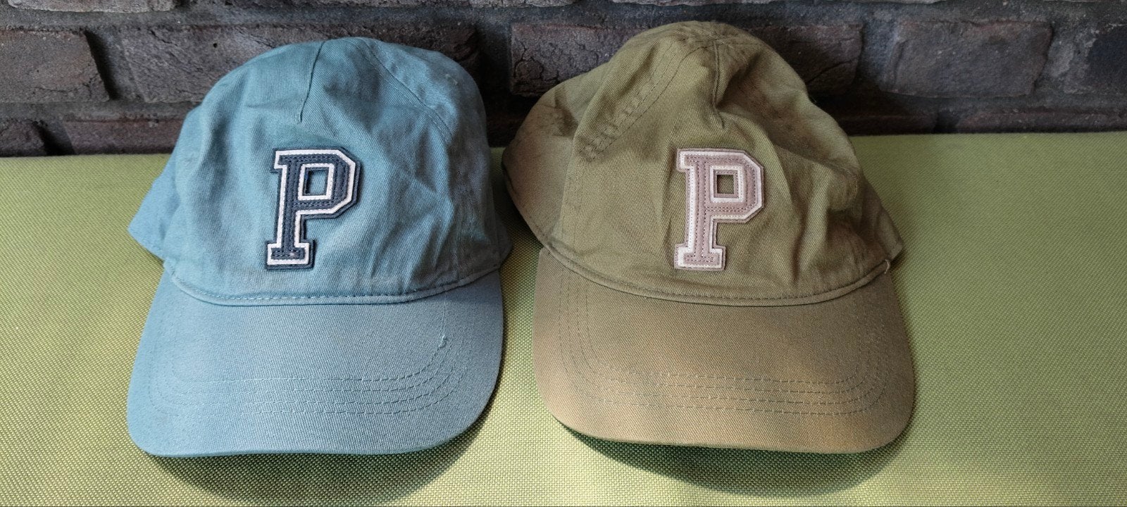 2 Polarn O. Pyret petten maat 56/58 (9-12 jaar), Kinderen en Baby's, Maat 50, Jongetje of Meisje, Polarn O. Pyret, Ophalen of Verzenden