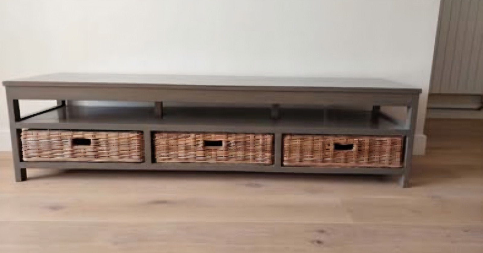TV-meubel met 3 rieten manden - Grijs, Huis en Inrichting, Kasten | Televisiemeubels, Gebruikt, Minder dan 100 cm, 150 tot 200 cm