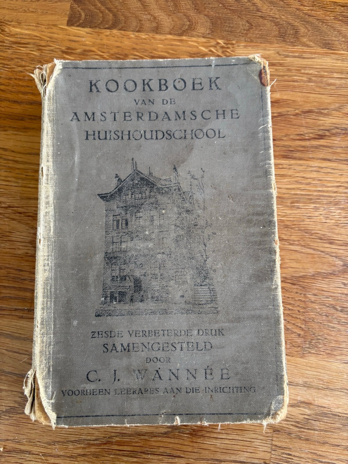 Kookboek van de Amsterdamsche Huishoudschool - 6e druk, Boeken, Kookboeken, Ophalen, Gelezen, Nederland en België, Hoofdgerechten