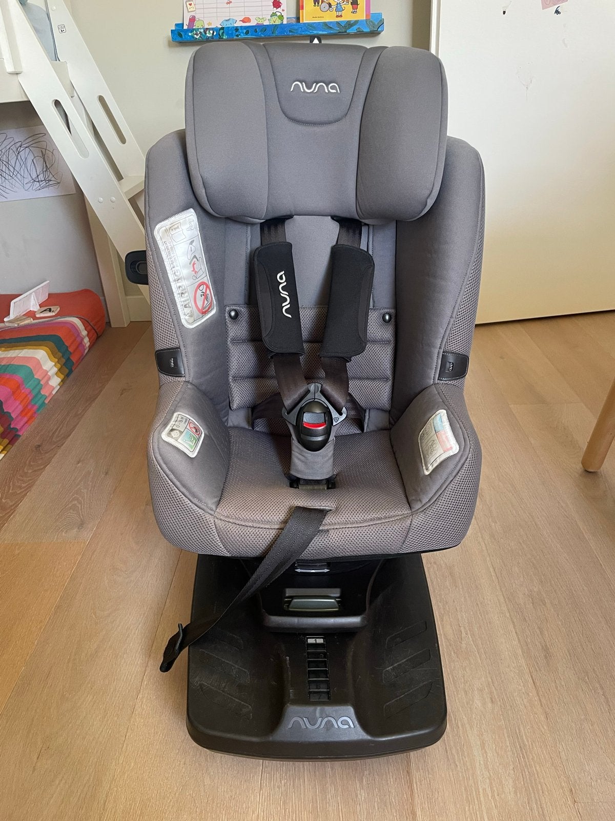 Nuna Rebl Plus i-Size autostoel - Grijs, 0 t/m 18 kg, Verstelbare rugleuning, Zo goed als nieuw, Isofix