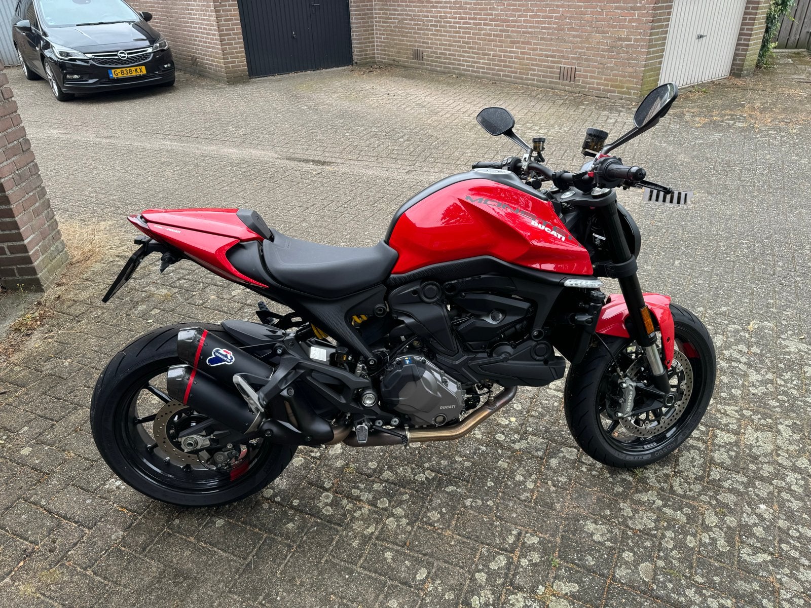 Ducati Monster 937, Motoren, 2 cilinders, Gebruikt, Particulier, Meer dan 35 kW