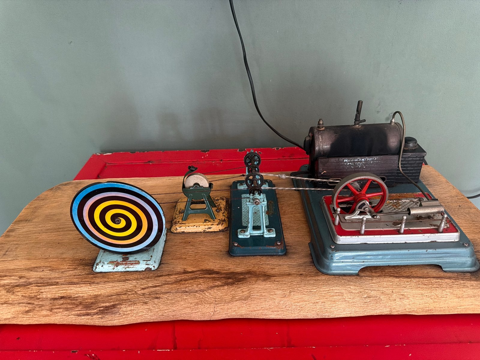 Antieke Wilesco stoommachine met accessoires, Ophalen
