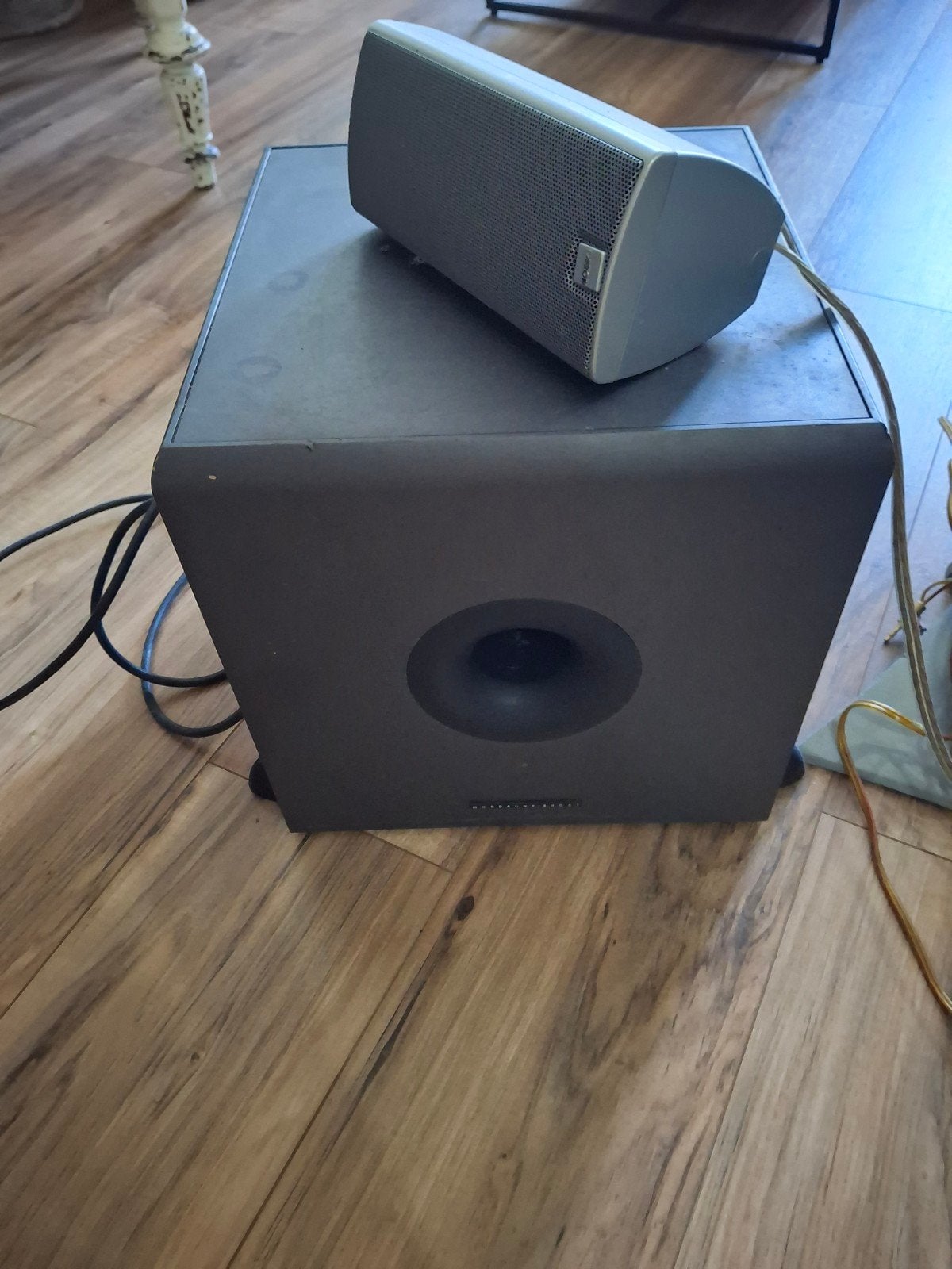 Harman Kardon HKTS 7 Home Cinema Speakerset met Subwoofer, Ophalen, Gebruikt, 60 tot 120 watt, Inclusief standaarden