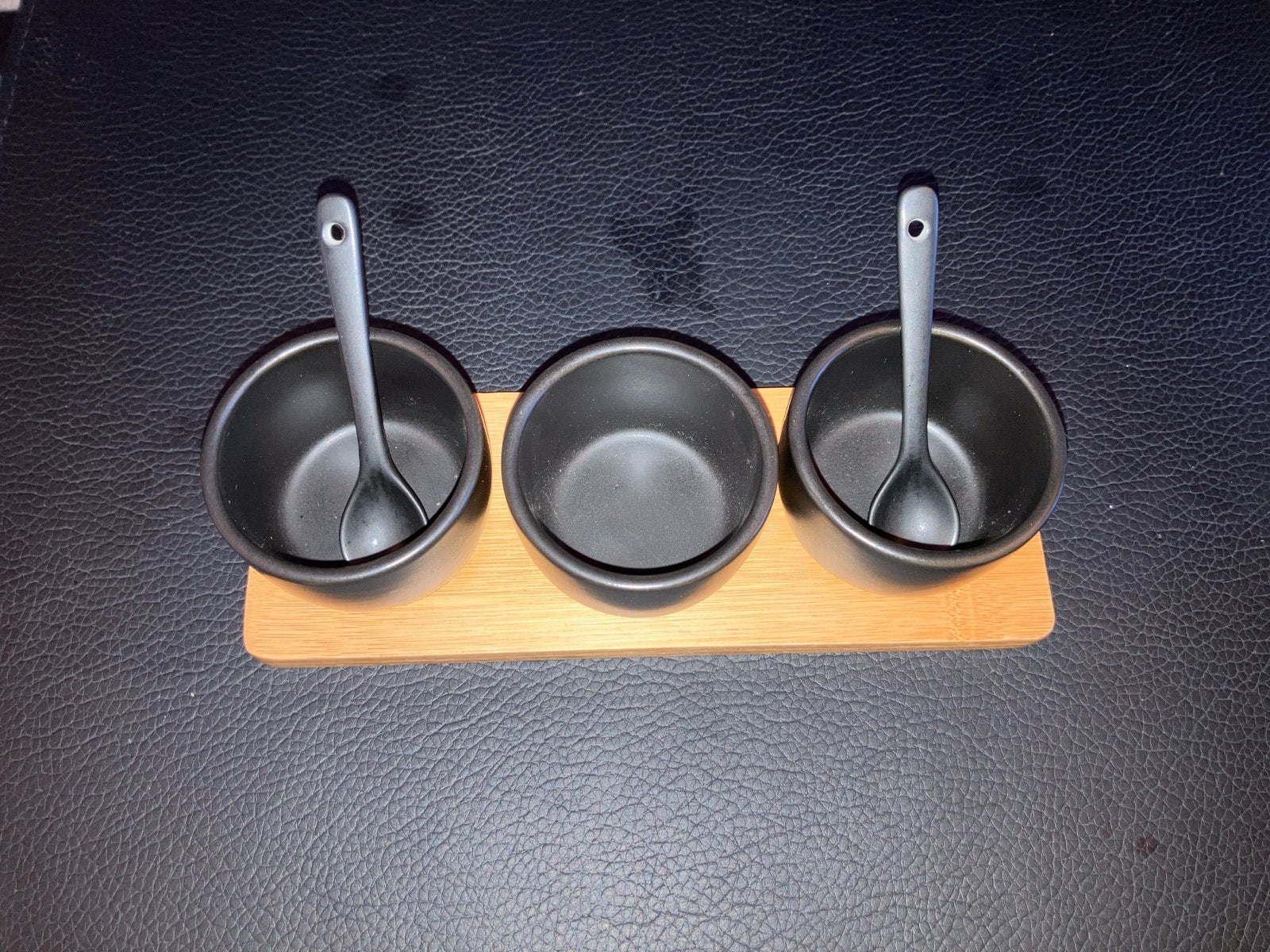 Theesetje keramiek met houten blad en lepels, Overige typen, Ophalen of Verzenden, Zo goed als nieuw, Zwart