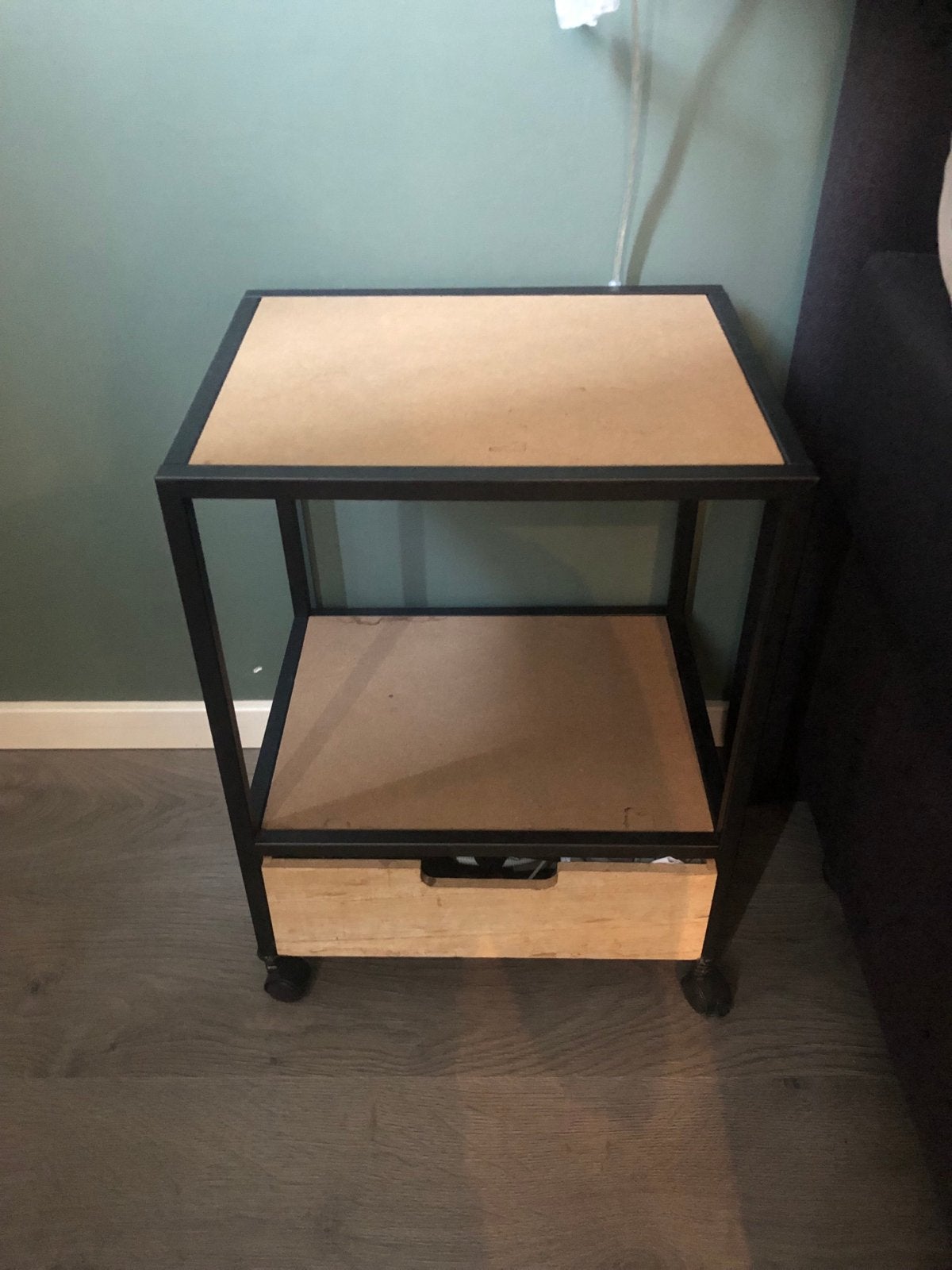 2 Nachtkastjes op wieltjes, Ophalen, Gebruikt, Minder dan 45 cm, 55 tot 70 cm