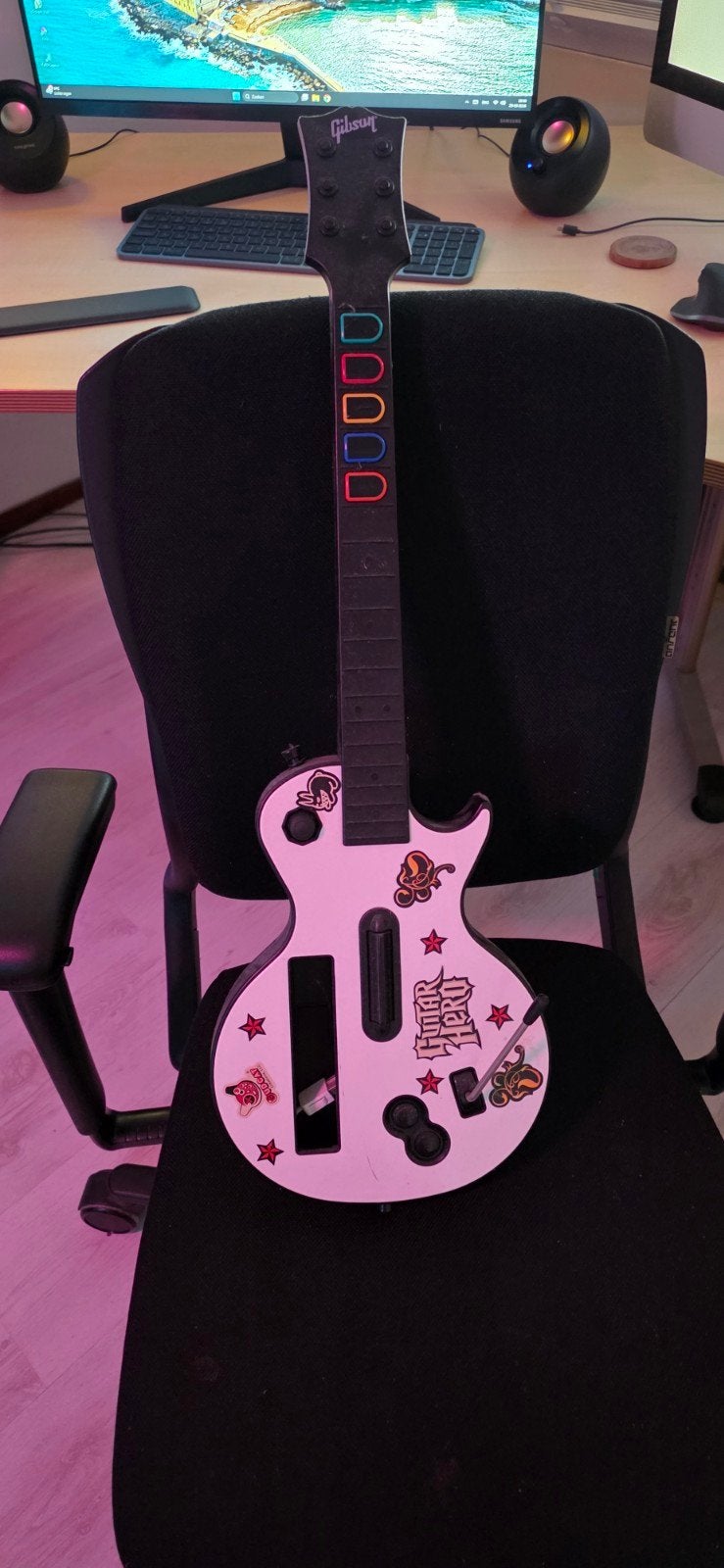 Guitar Hero gitaar voor Nintendo Wii - Wit, Muziek, Gebruikt, 1 speler, Eén computer