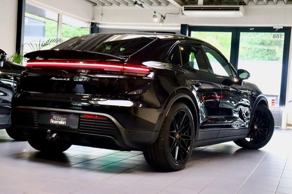 Porsche Macan 4S 100 kWh NL|1e Eig|MEGA VOL|NP €132.437, Auto's, Porsche, Automaat, Gebruikt, Zwart, Vierwielaandrijving