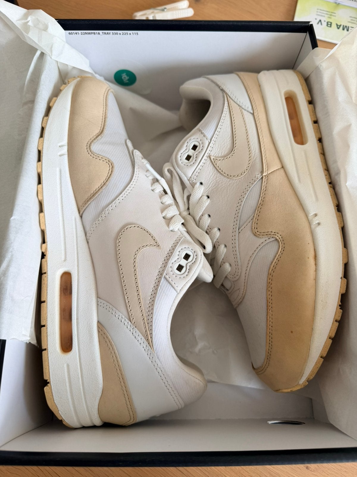 Nike air max 1 PRM Ess Summit white Sanddrift phantom, Ophalen of Verzenden, Zo goed als nieuw, Wit