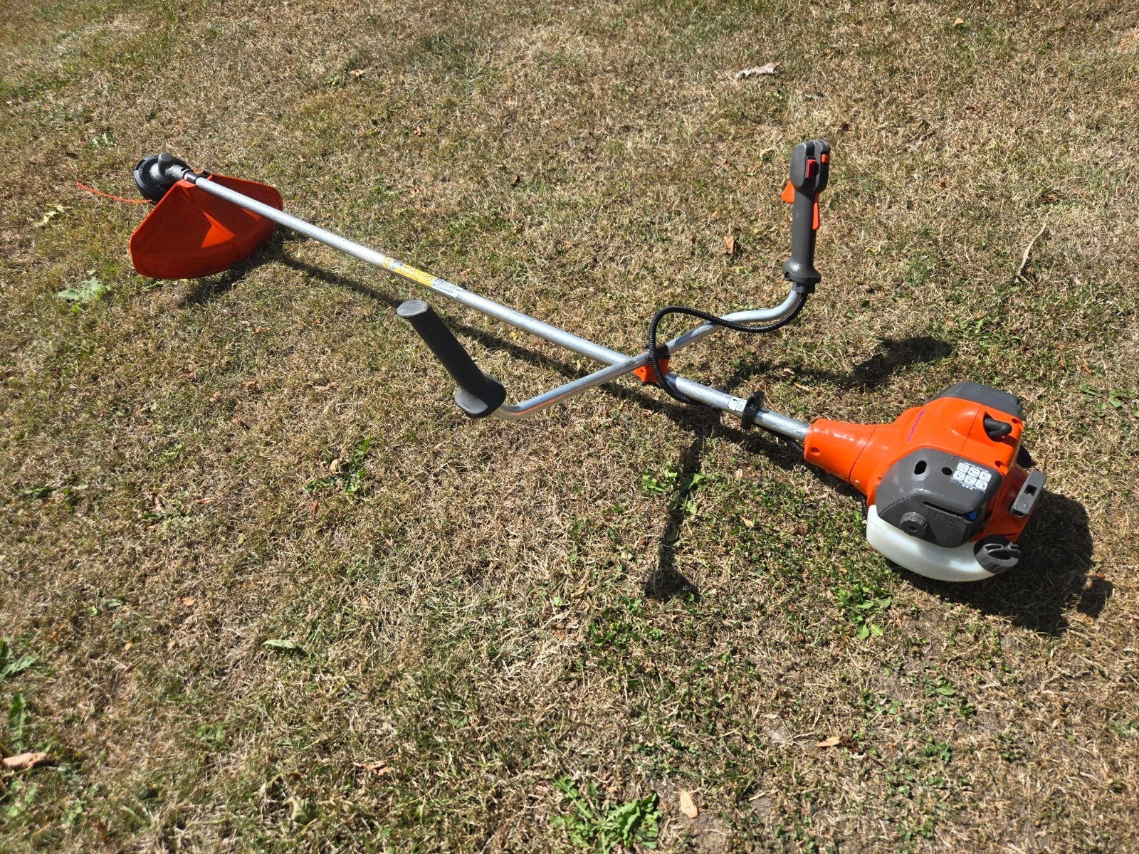 Husqvarna 128R bosmaaier | Draadkop | 128 R kantenmaaier, Benzine, Gebruikt, Ophalen of Verzenden, Husqvarna 128R bosmaaier