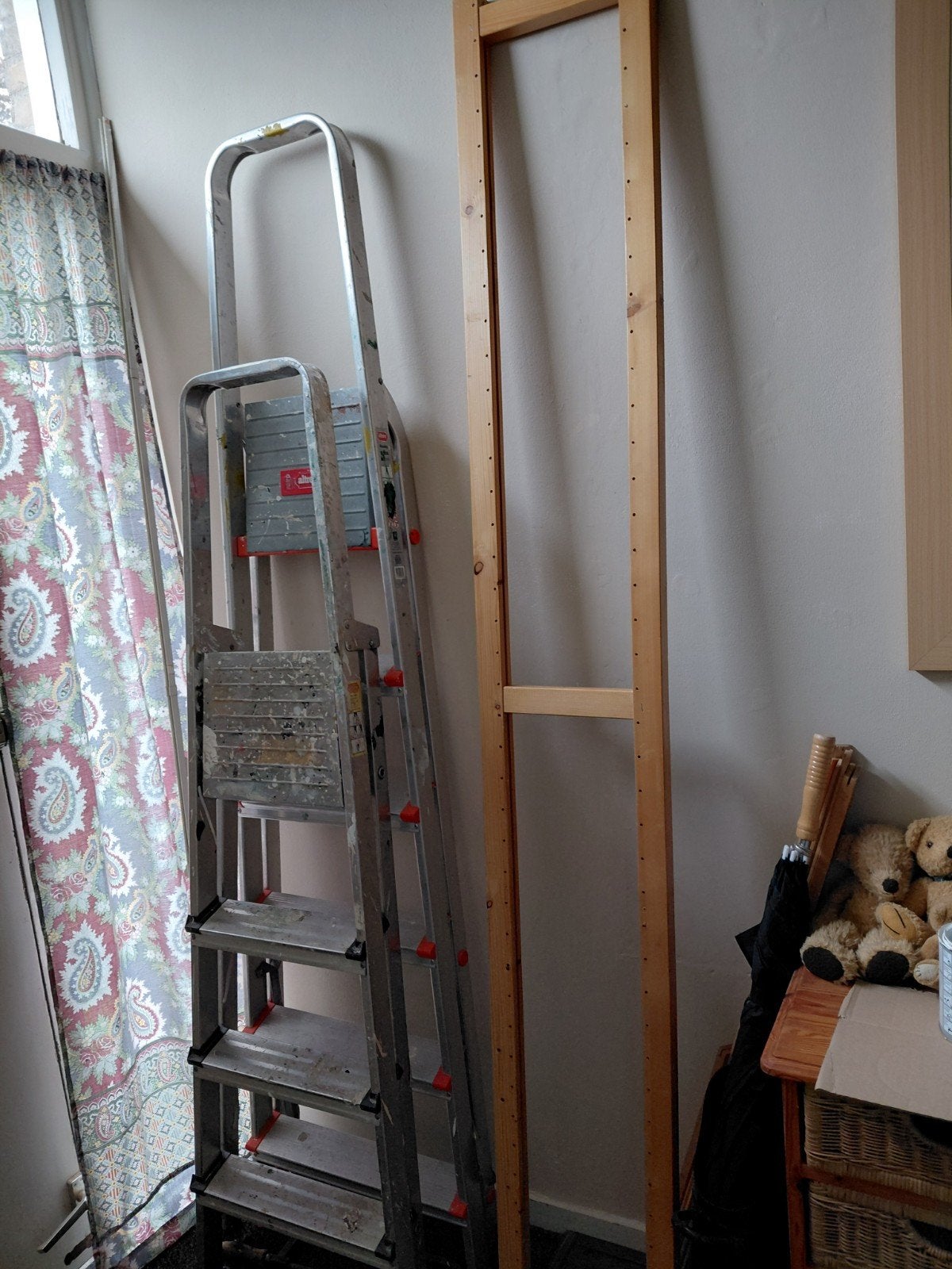 Lundia staander 2.08 hoog 30 diep, Huis en Inrichting, Kasten | Boekenkasten, Ophalen, Gebruikt, 25 tot 50 cm, 200 cm of meer