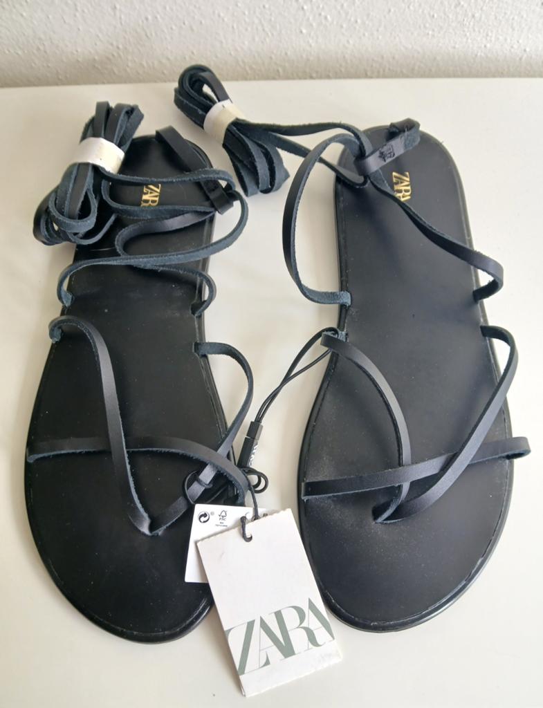 Zara leather schoenen maat 41 nieuw., Nieuw, Ophalen of Verzenden, Espadrilles of Moccasins, Zara