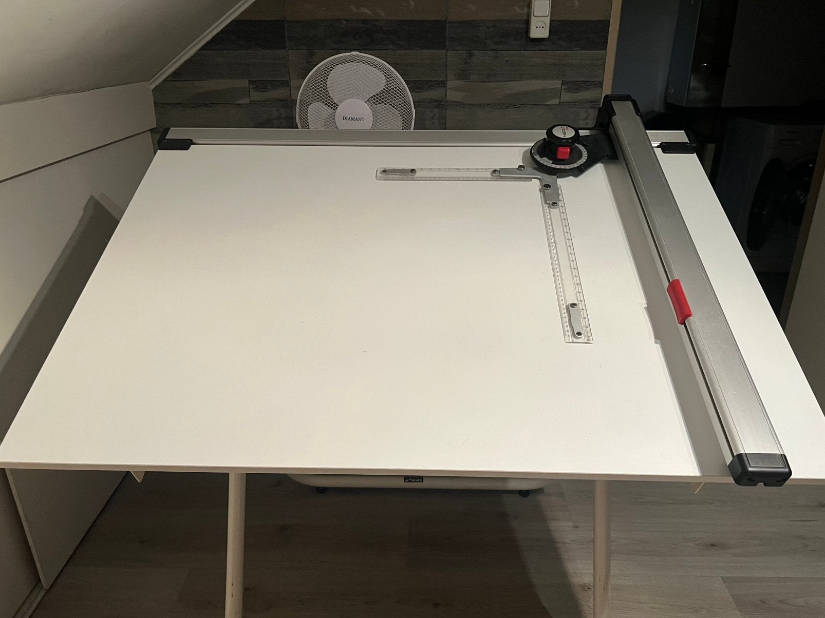 Tekentafel voor links handigen, Doe-het-zelf en Verbouw, Tekentafels, Ophalen, Zo goed als nieuw