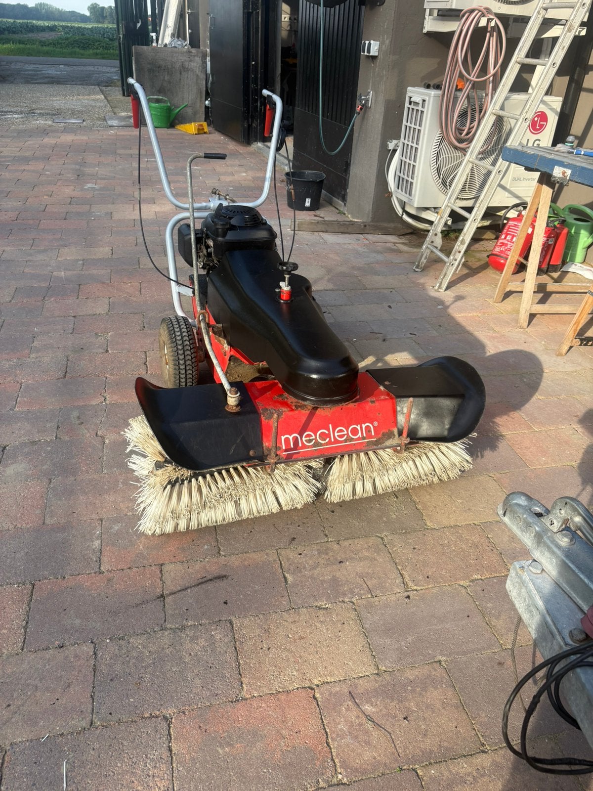 Meclean Frontsweep 80 Duo veegmachine – Honda GCV135 –, Ophalen, Gebruikt