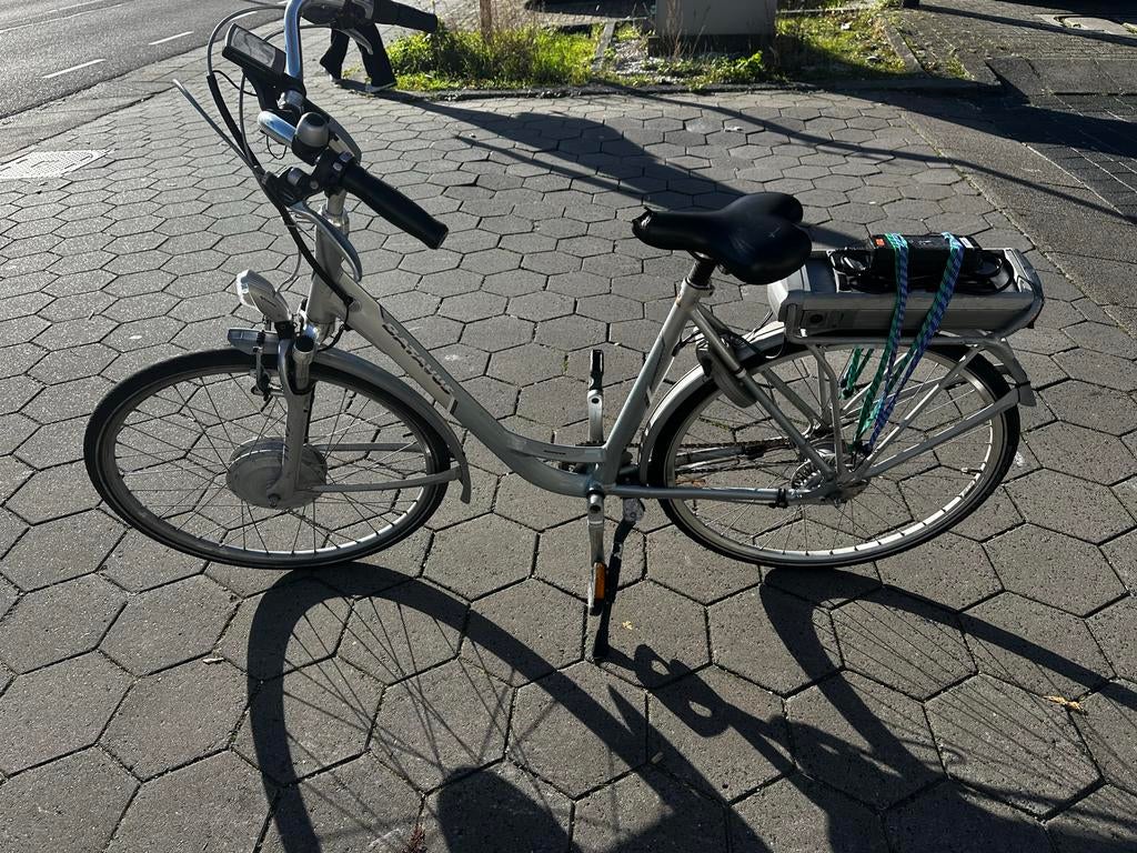 Elektrische fiets met foutmelding E-0030 - Voor onderdelen, Fietsen en Brommers, Elektrische fietsen, Ophalen, Minder dan 30 km per accu