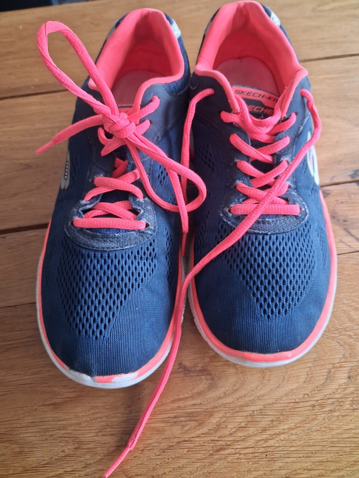 Skechers Flex Sole Sneakers - Donkerblauw met knalroze, Kleding | Dames, Schoenen, Skechers, Blauw, Ophalen of Verzenden, Sneakers of Gympen