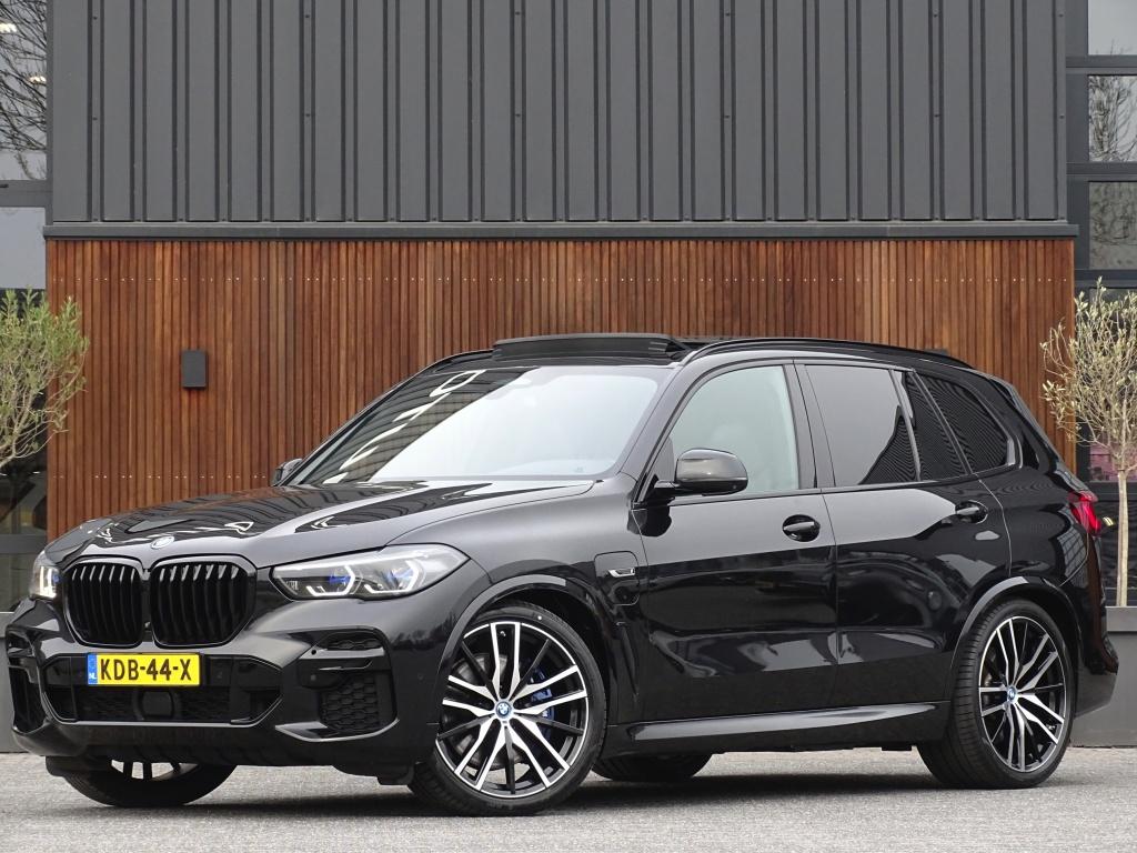 BMW X5 45e 394PK M-Sport / M- Individual / Skylounge / Laser, Auto's, BMW, Automaat, Gebruikt, Zwart, Leder