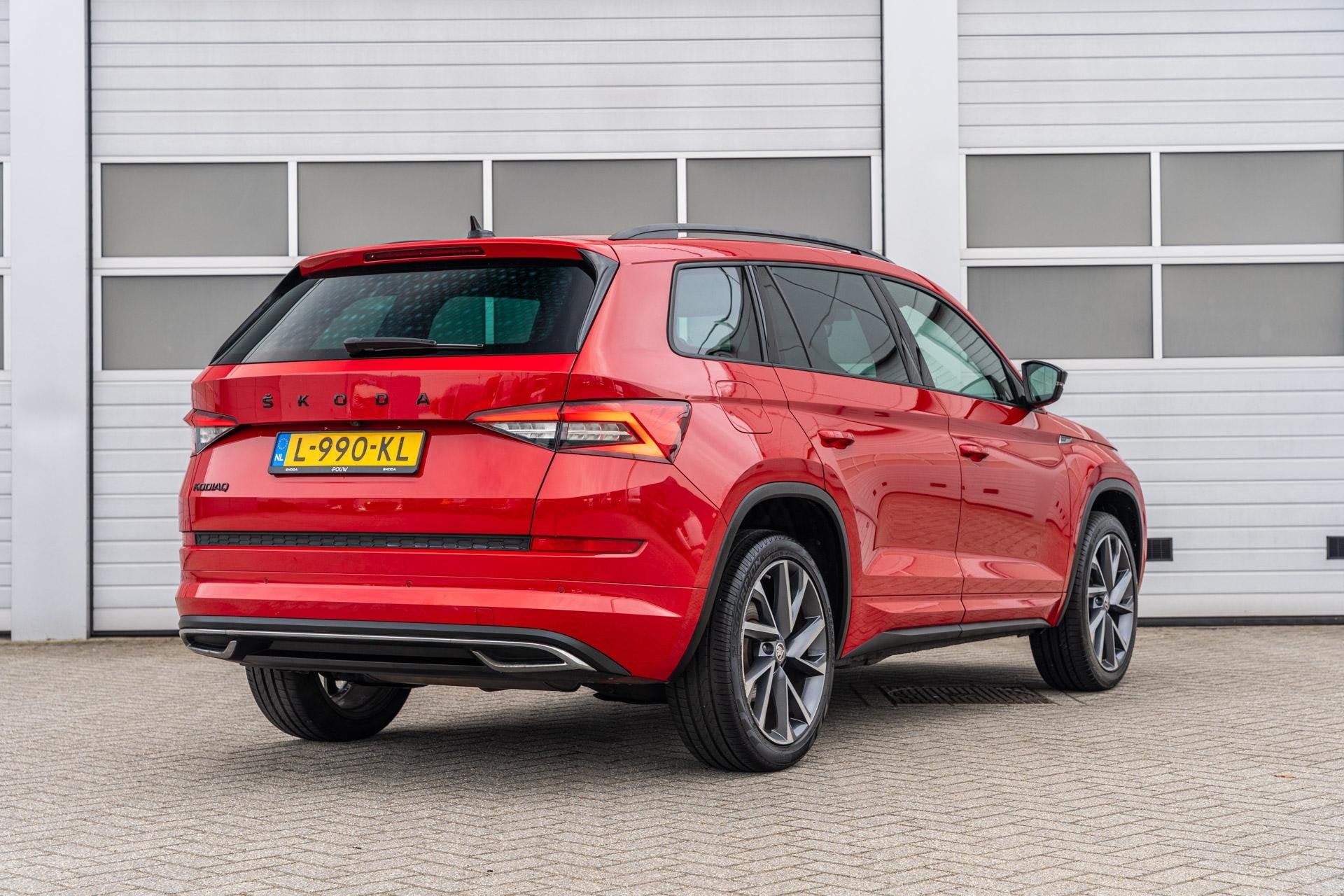 Skoda Kodiaq 1.5 TSI 150pk DSG Sportline Business | Navigati, Auto's, 12 maanden, 4 cilinders, Origineel Nederlands, Bedrijf