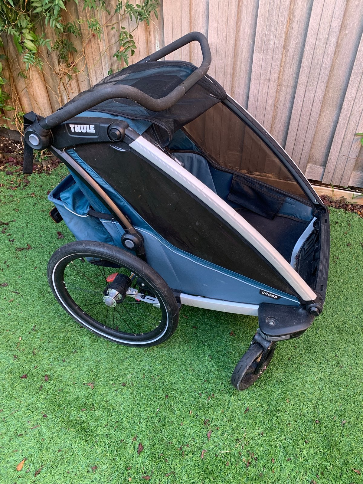 Thule Chariot Cross 2.0 double fietskar - Ideaal voor actiev, Duowagen, Zo goed als nieuw, Combiwagen, Ophalen