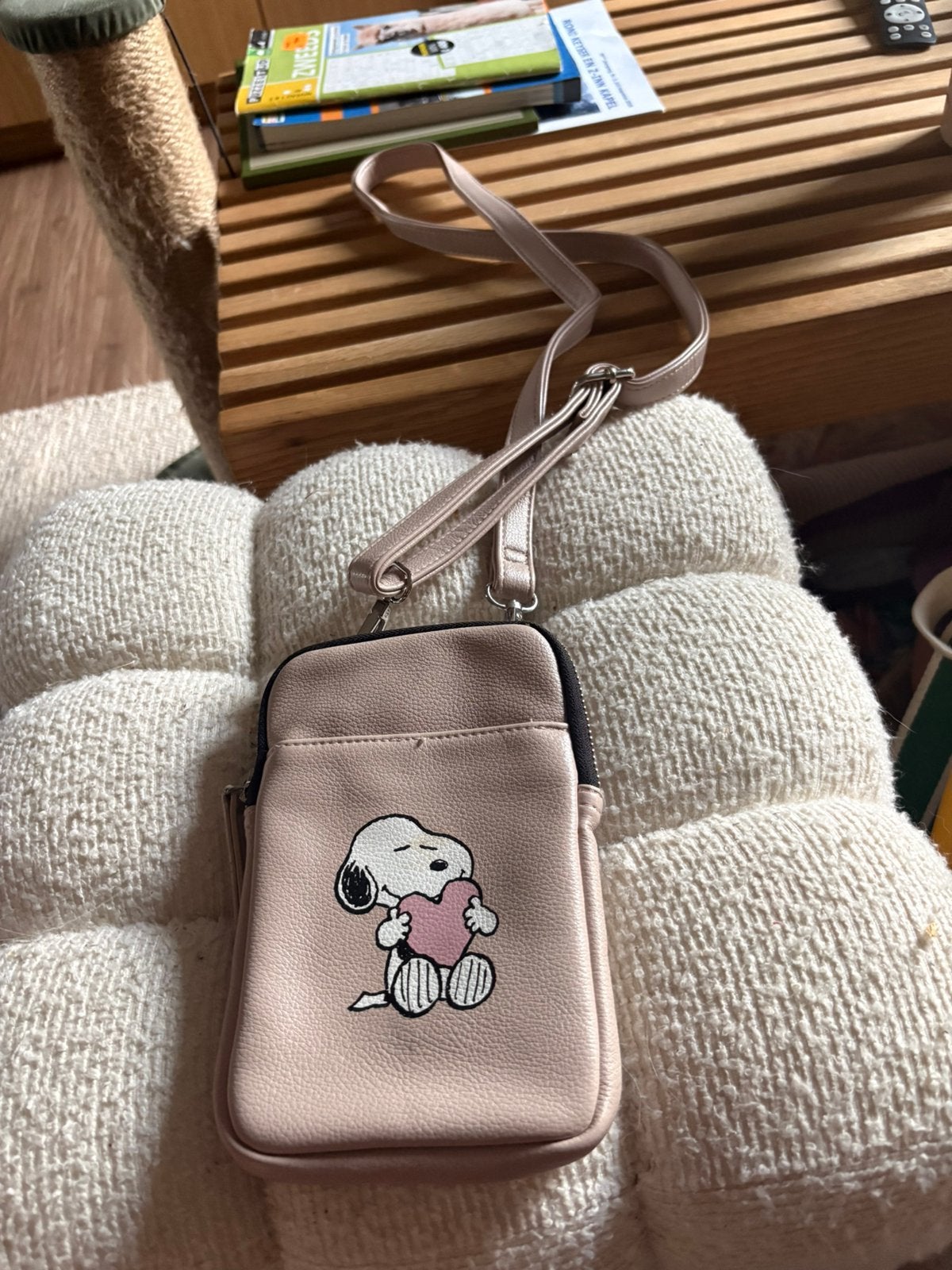 Schoudertasje snoopy C&A, Ophalen of Verzenden, Zo goed als nieuw, Roze, Schoudertasje