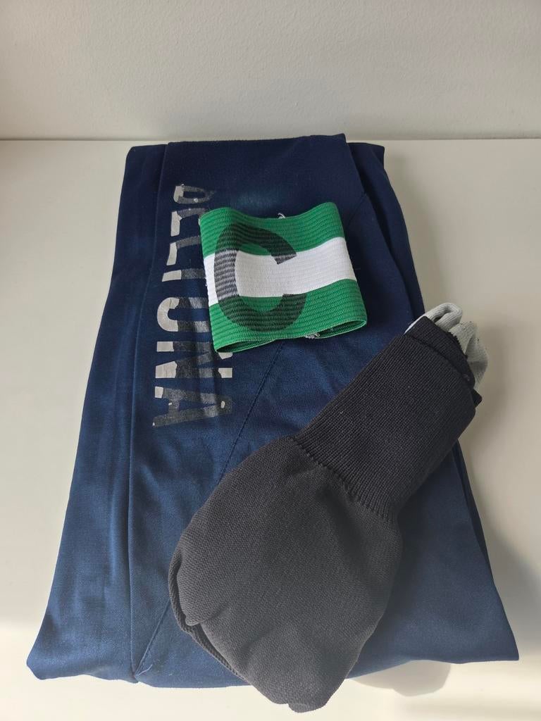 Trainingsbroek Beltona met aanvoerdersband en sokken, Ophalen of Verzenden, Gedragen
