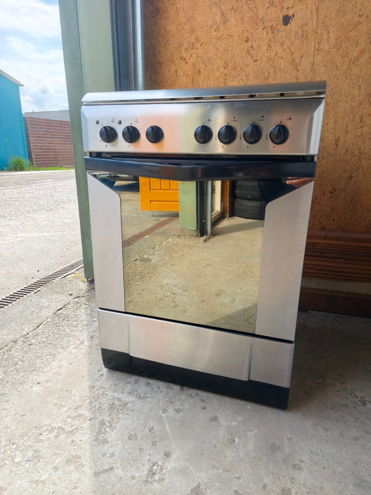Indeset oven fornuis, Witgoed en Apparatuur, Ophalen, 4 kookzones, Gas, Vrijstaand