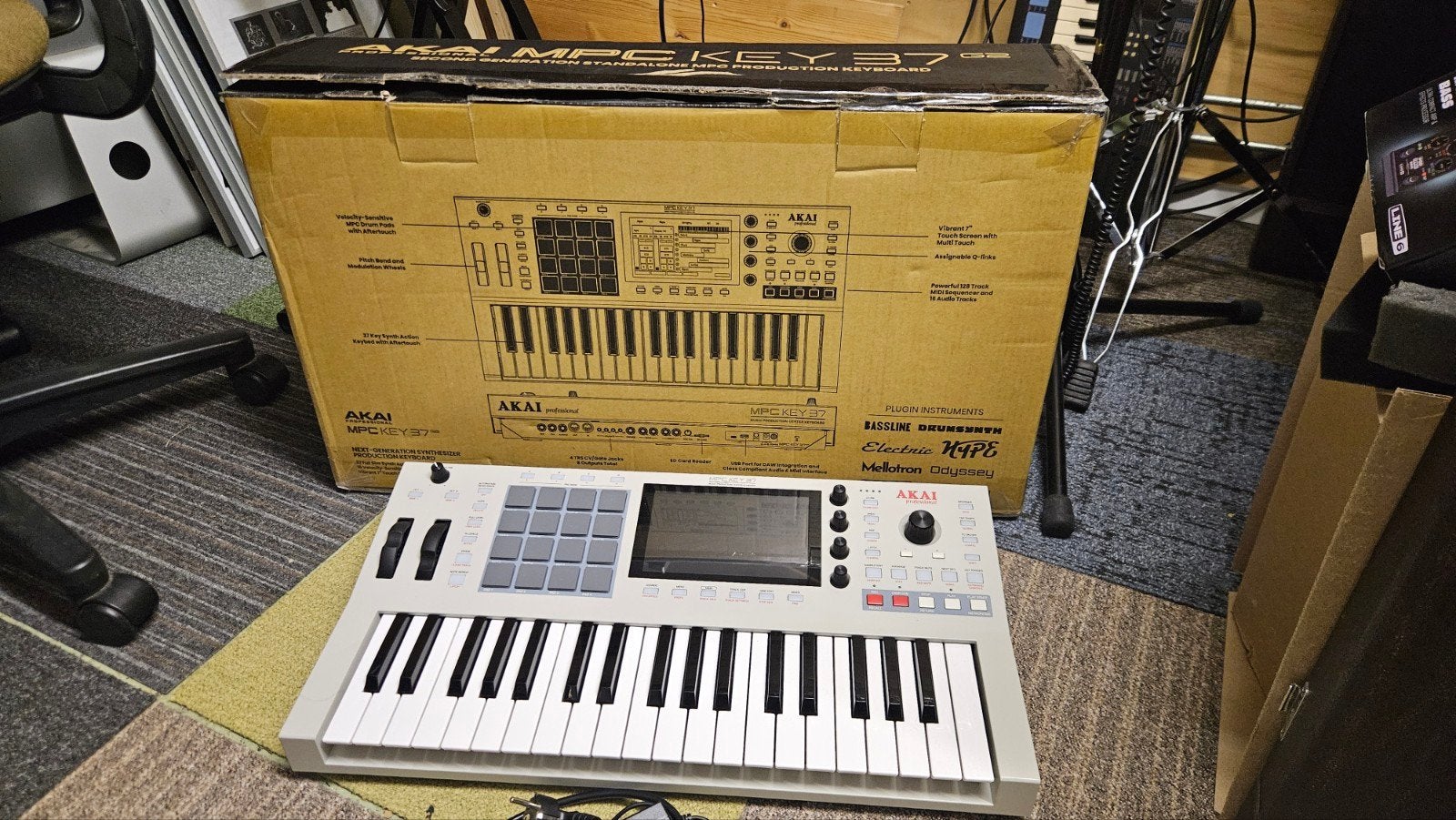 Akai MPC Key 37 Gen 2 - Zo goed als nieuw, Overige aantallen, Zo goed als nieuw, Aanslaggevoelig, Ophalen