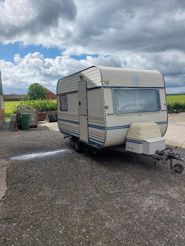 Een mooie en betrouwbare caravan., Caravans en Kamperen, Caravans, Standaardzit, Omvormbare zithoek, Tot en met 3, Particulier