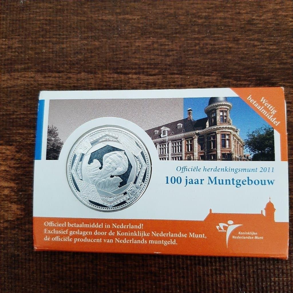 2011 Coincard Muntgebouw Vijfje met boekje (UNC)., Postzegels en Munten, Ophalen of Verzenden, Overige landen, 5 euro, Setje