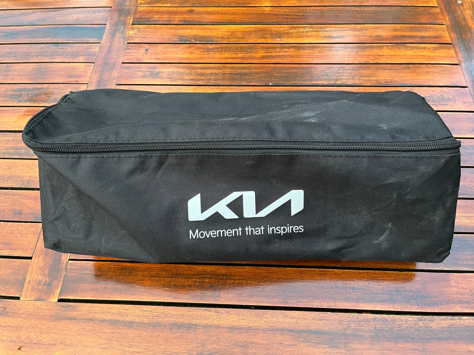 Kia noodset, vesten, gevarendriehoek, verbanddoos safety kit, Ophalen of Verzenden, Nieuw