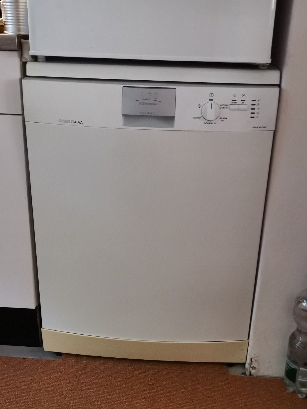 Degelijke AEG Favorit vaatwasser, schoon, fris en geurvrij, Witgoed en Apparatuur, Vaatwasmachines, Ophalen, Gebruikt, Energieklasse A of zuiniger