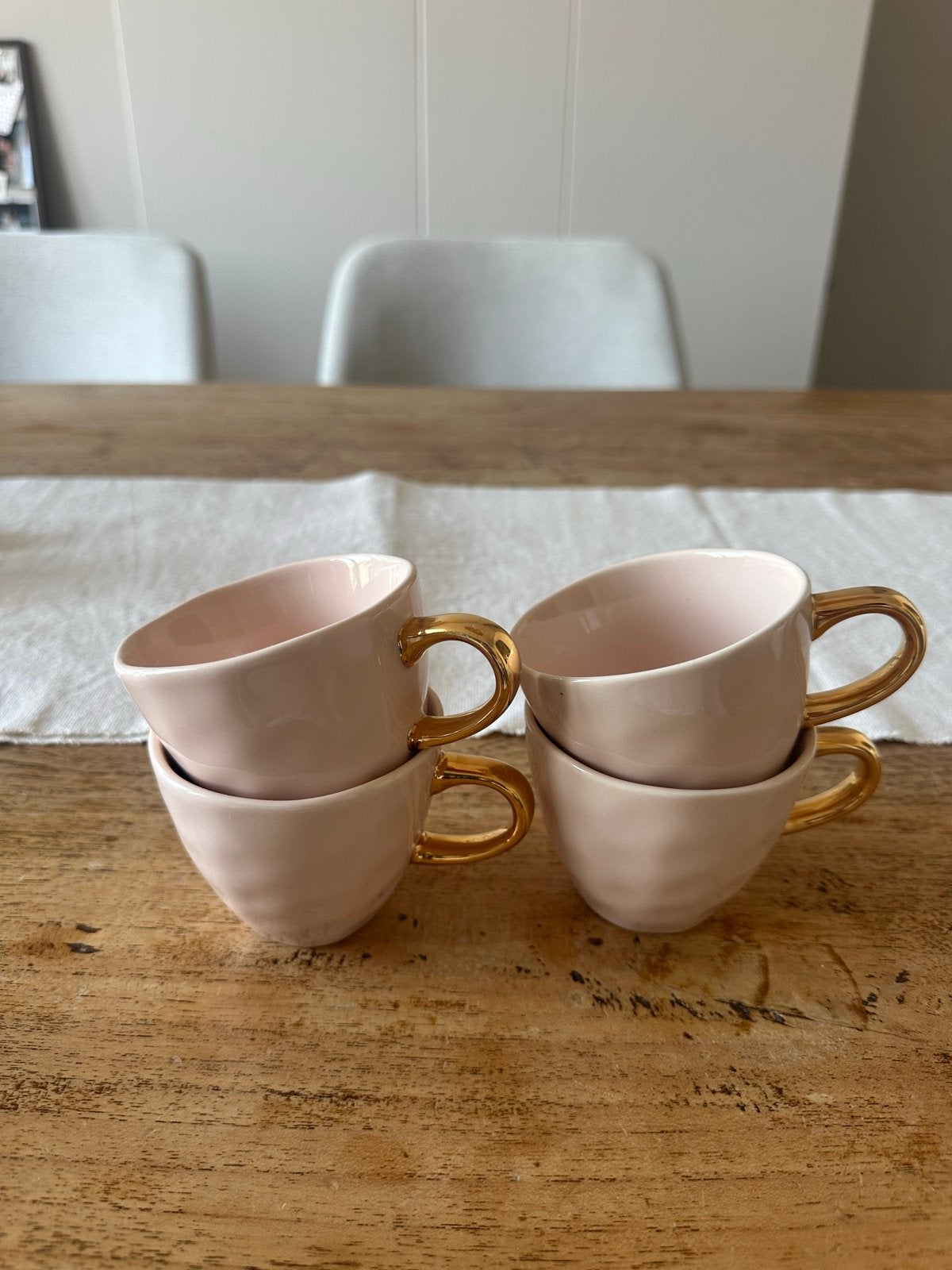 Urban Nature Culture Koffiekopjes - 4 Stuks Roze, Huis en Inrichting, Keuken | Servies, Ophalen, Zo goed als nieuw, Keramiek, Kop(pen) en/of Schotel(s)