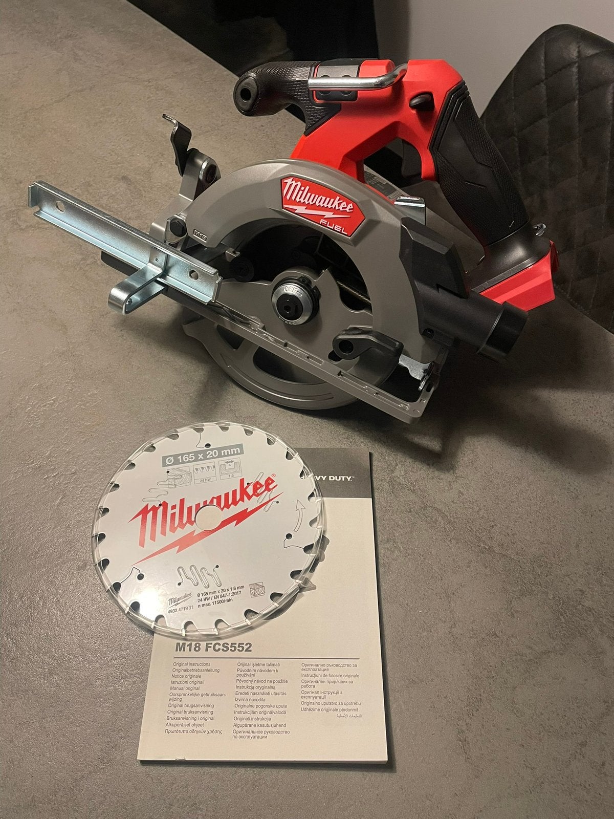 Milwaukee M18FCS552 Cirkelzaag, Cirkelzaag, Ophalen of Verzenden, Zo goed als nieuw, 30 tot 70 mm