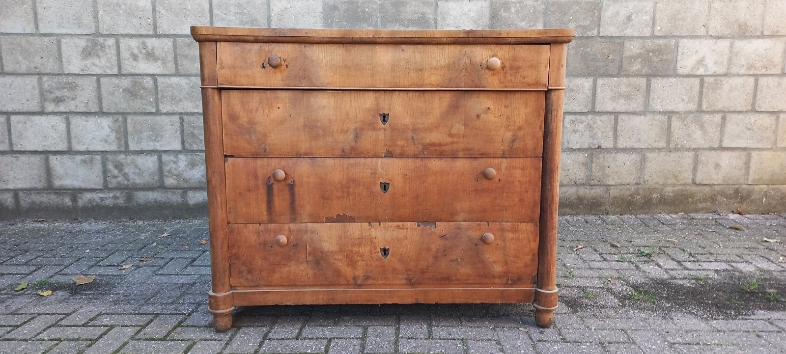 Antieke houten commode met 4 lades, Huis en Inrichting, Kasten | Secretaires, Gebruikt, Ophalen