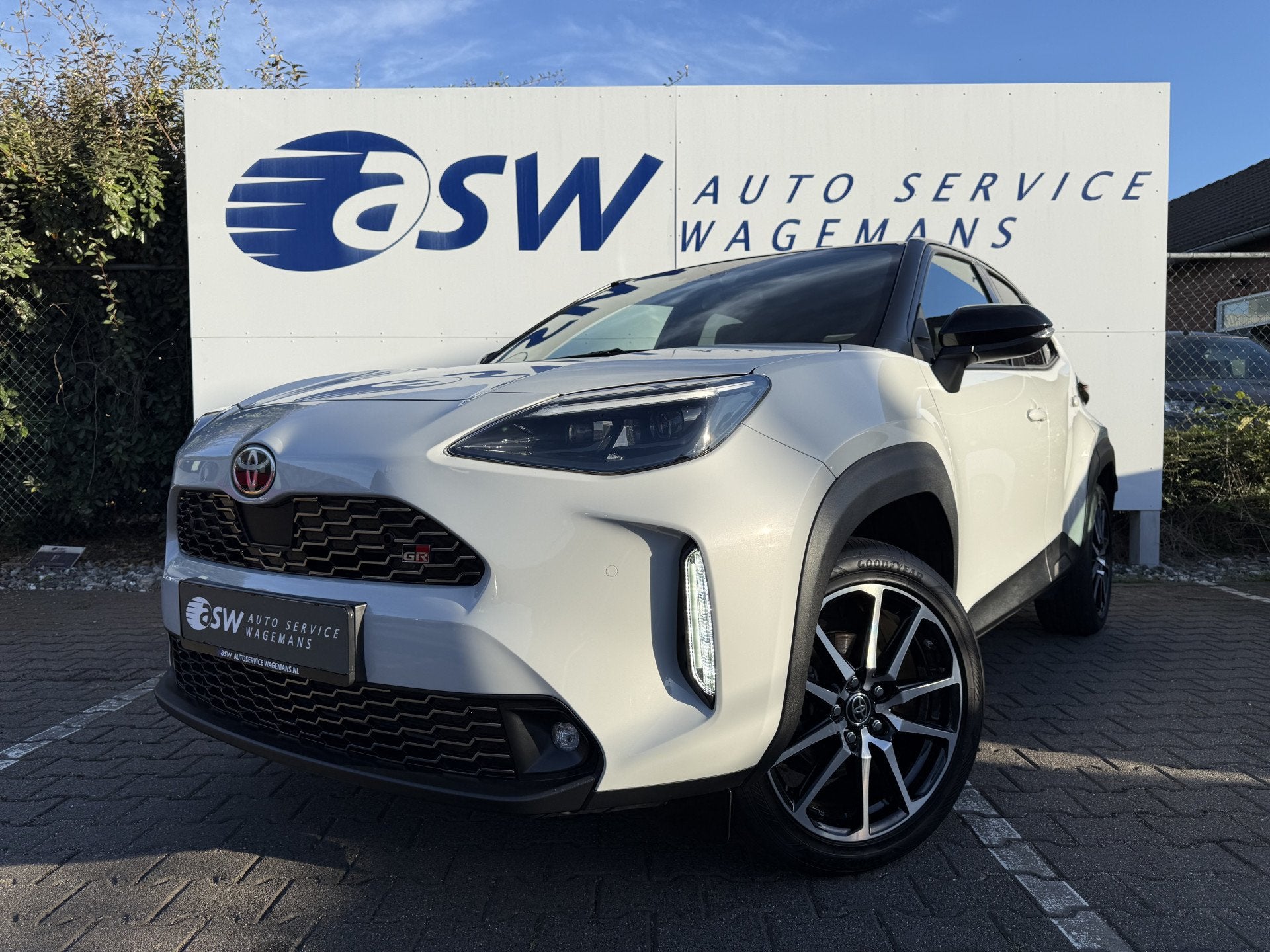 Toyota Yaris Cross 1.5 Hybrid GR Sport | Trekhaak | JBL | HU, Dealer onderhouden, Gebruikt, Met garantie (alle), 116 pk
